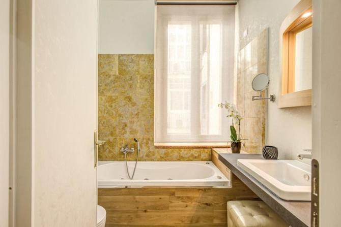 Smart Lux Roma Centro Ξενοδοχείο Εξωτερικό φωτογραφία